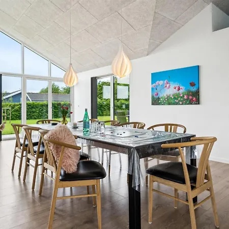 Danika - 650m From The Sea By Interhome *