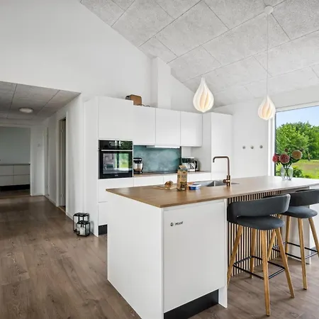 Vakantiehuis Danika - 650m From The Sea By Interhome