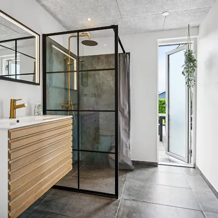 Danika - 650m From The Sea By Interhome 別荘