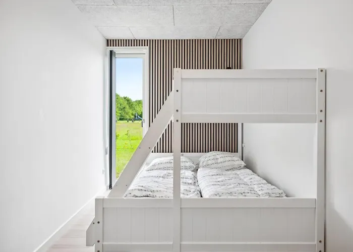 Holiday home Danika - 650m From The Sea By Interhome *